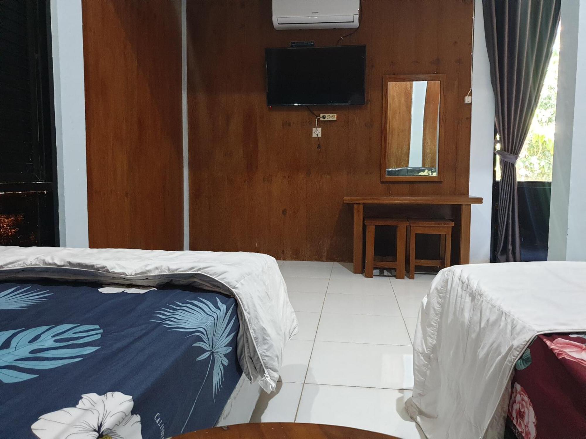 Capital O 92612 Penginapan D'Alas Purwo & Beachnearpadang Savana Sadengan Banyuwangi  Exterior foto